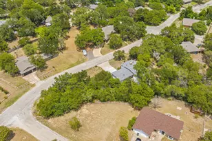 1005 Spanish Trail Dr, Granbury, TX 76048 - Photo 32