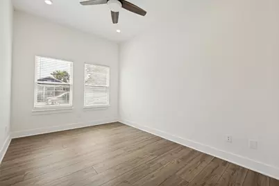 4503 Frank Street, Dallas, TX 75210 - Photo 8