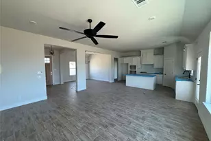 145 Legends Wy, Bridgeport, TX 76246 - Photo 2