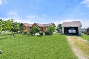 8057 Wilson Rnch Rd, Barry, TX 75102 - Photo 2