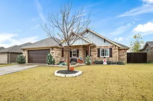 4006 Kensington Dr, Sanger, TX 76266 - Photo 2