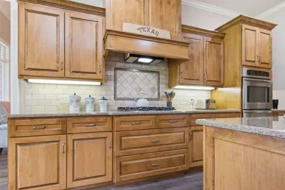 2122 Woodlands Drive, Tyler, TX 75703 - Photo 12