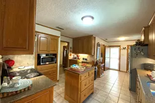 1213 Mockingbird St, Stephenville, TX 76401 - Photo 8