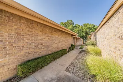 23 Park Lane, Bedford, TX 76021 - Photo 4