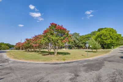 1129 Crazy Horse Trail, Burleson, TX 76028 - Photo 4