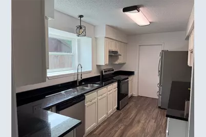 206 E Ridgegate Drive, Garland, TX 75040 - Photo 8