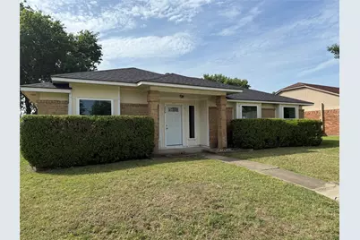 206 E Ridgegate Drive, Garland, TX 75040 - Photo 2