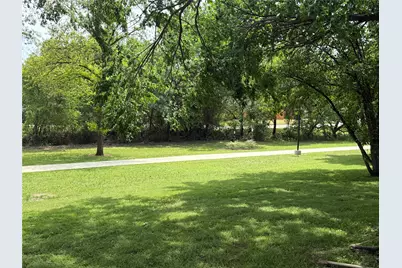 216 E Denton Drive, Euless, TX 76039 - Photo 10