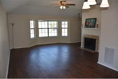 216 E Denton Drive, Euless, TX 76039 - Photo 4