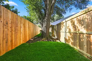 2945 Allister St, Dallas, TX 75229 - Photo 16