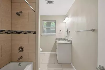 401 N Bailey Avenue, Fort Worth, TX 76107 - Photo 20