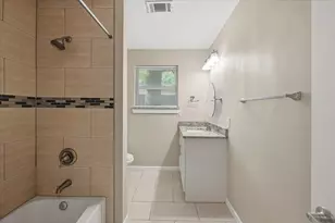 401 N Bailey Ave, Fort Worth, TX 76107 - Photo 20