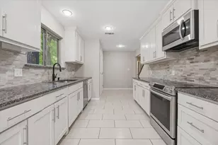 401 N Bailey Ave, Fort Worth, TX 76107 - Photo 12