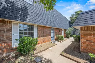 2019 Fleur De Lis Ct, Arlington, TX 76012 - Photo 4