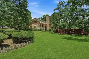 146 River Hills Dr, Denison, TX 75020 - Photo 2