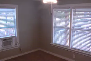 5728 Curzon Ave, Fort Worth, TX 76107 - Photo 10