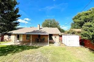 1348 Inglewood Dr, Stephenville, TX 76401 - Photo 18