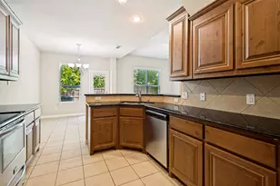 241 Barrington Ln, Lewisville, TX 75067 - Photo 8