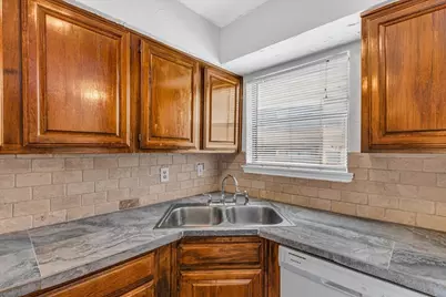1908 Cloisters Drive #511, Arlington, TX 76011 - Photo 14