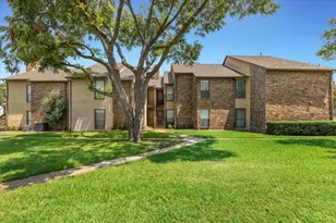 1908 Cloisters Dr, Arlington, TX 76011 - Photo 1