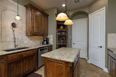 11082 Sarah Lane, Fort Worth, TX 76179 - Photo 18
