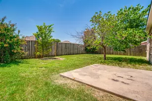 1703 White Mountain Wy, Princeton, TX 75407 - Photo 22