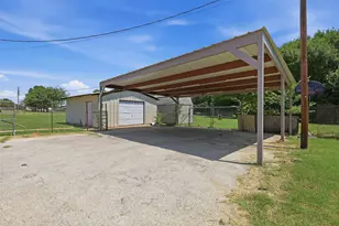 3235 County Rd 204, Alvarado, TX 76009 - Photo 22