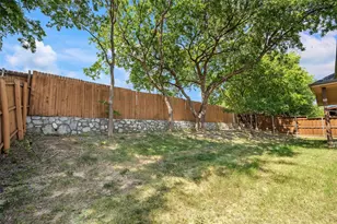 928 Water Garden Cir, Little Elm, TX 75068 - Photo 22