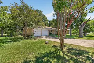 307 Estates Dr, Woodway, TX 76712 - Photo 8