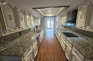1340 Grand Teton Dr, DeSoto, TX 75115 - Photo 4