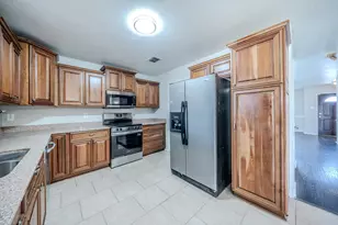 1308 Krista Dr, Burleson, TX 76028 - Photo 10