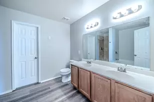 1308 Krista Dr, Burleson, TX 76028 - Photo 16
