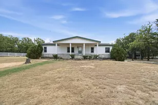 803 Spring Valley Rd, Paradise, TX 76073 - Photo 2
