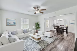 813 Brooks Ave, Dallas, TX 75208 - Photo 2
