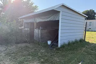 355 Indian Hills Rd, Bowie, TX 76230 - Photo 36