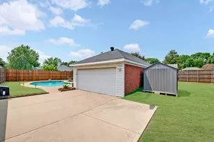 1926 Oak Bend Ln, Garland, TX 75040 - Photo 26