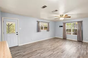 521 Hilltop Dr, Tool, TX 75143 - Photo 6