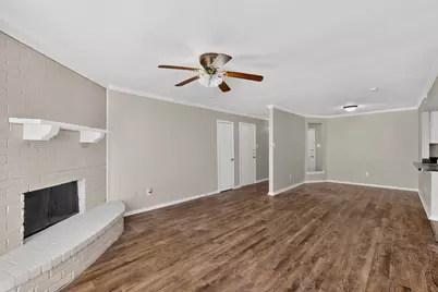 3045 Lisetta Street, Grand Prairie, TX 75052 - Photo 8