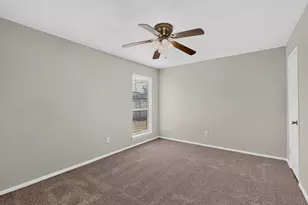 3045 Lisetta St, Grand Prairie, TX 75052 - Photo 22