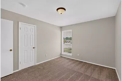 3045 Lisetta Street, Grand Prairie, TX 75052 - Photo 32