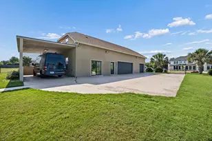 1032 Bentwater Pkwy, Grand Prairie, TX 75104 - Photo 38