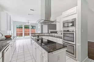 4001 Mayflower Ln, Plano, TX 75024 - Photo 6