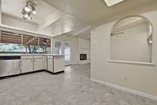 1000 Windy Meadow Dr, Plano, TX 75023 - Photo 8