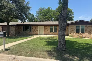 9216 Raymond Ave, White Settlement, TX 76108 - Photo 2