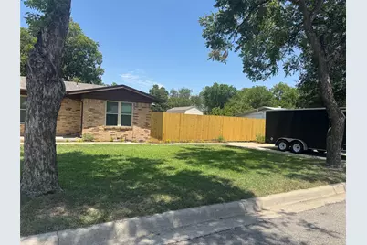 9216 Raymond Avenue, White Settlement, TX 76108 - Photo 2