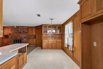 1605 Weathered Street, Irving, TX 75062 - Photo 10
