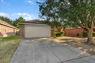 4553 Lacebark Ln, Fort Worth, TX 76244 - Photo 2