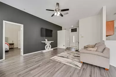 5209 Manhassett Drive, Arlington, TX 76018 - Photo 6