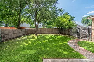 7205 Milton Ln, Plano, TX 75025 - Photo 34