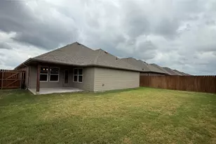 704 Ransom Wy, Greenville, TX 75402 - Photo 14